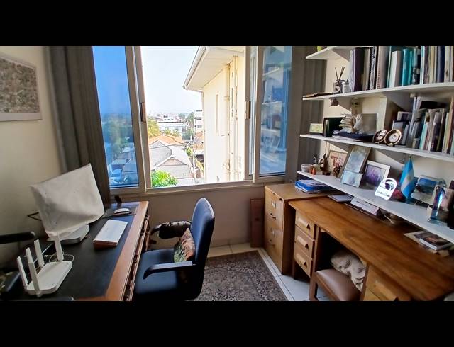 2 BEDROOM APARTMENT FOR SALE IN ESSENWOOD